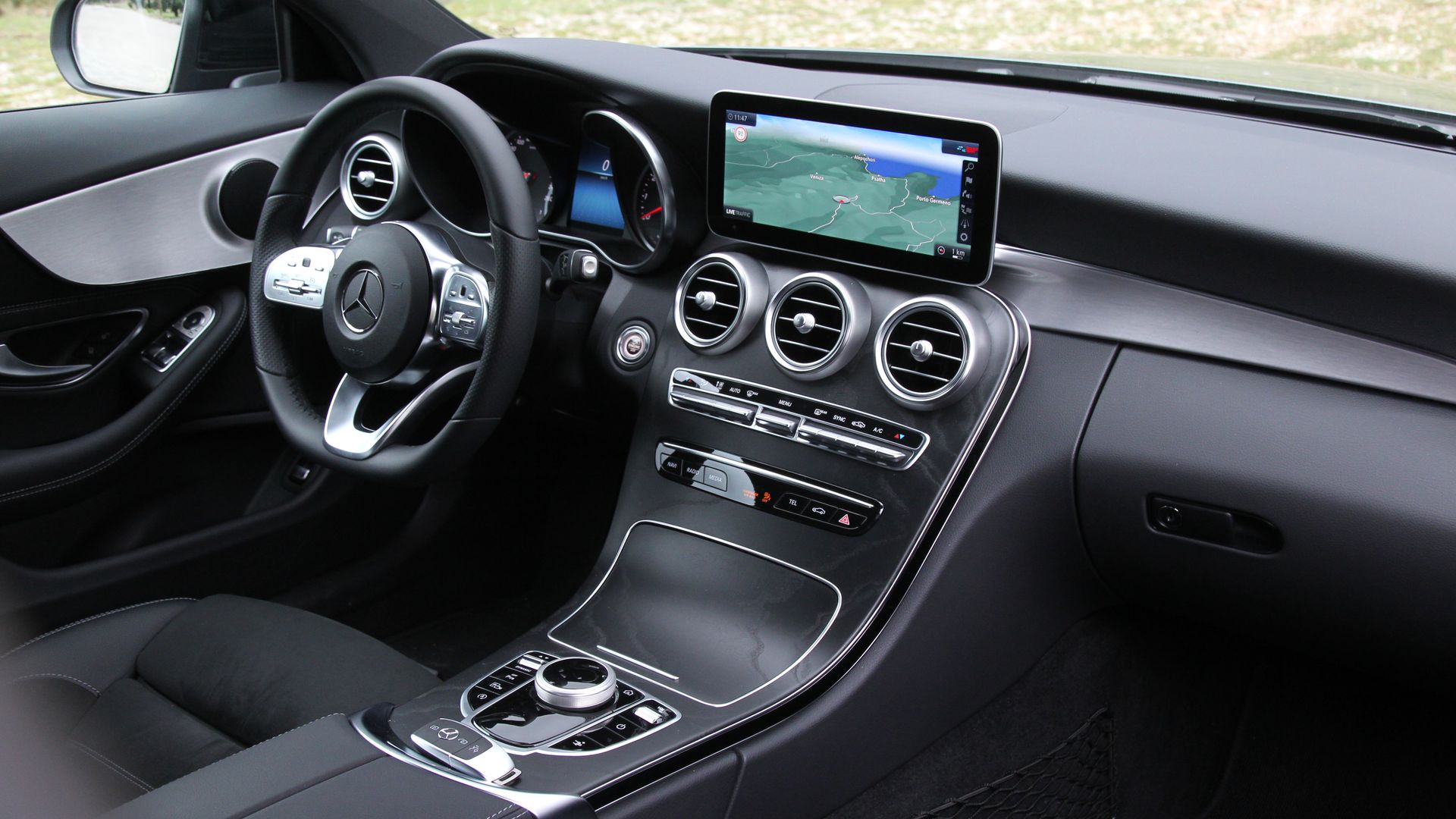 Test drive MercedesBenz C 200 EQ Boost Coupé Drive